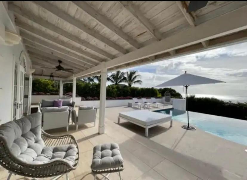 Purple Haze - Infinity Pool Holiday Home Minutes From The Island'S Best Beaches 圣詹姆斯 外观 照片
